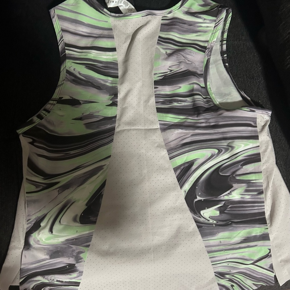 Lululemon Size 6 Swift Ventilated Running Tank Top - image 7